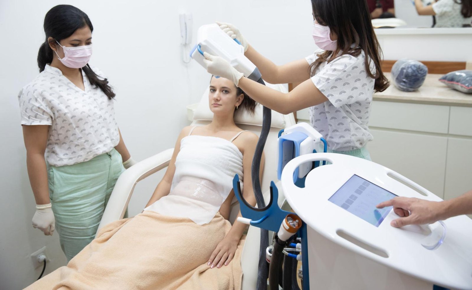 Cryotherapy body sculpting treatment